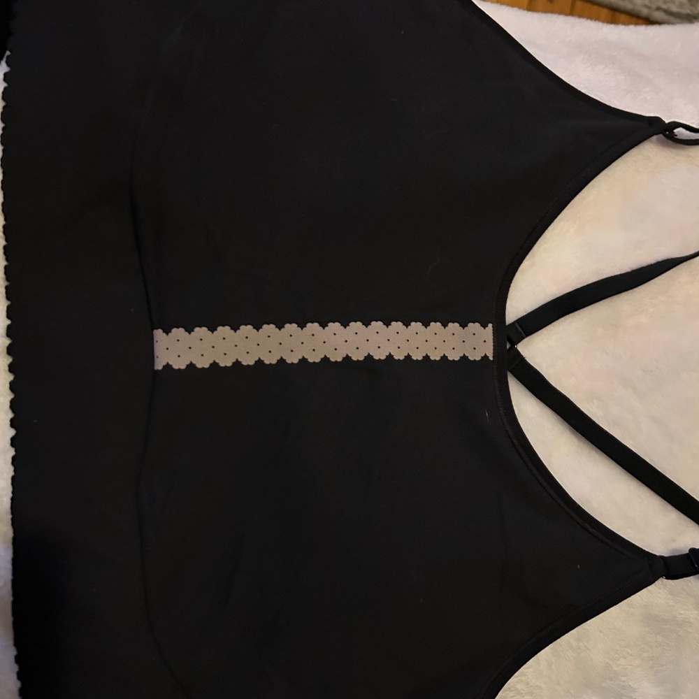 Nike - Picture 2 of 5